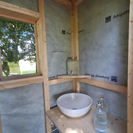 Le Domaine De Vehir - Dome Romantique Au Coeur D'une Ferme